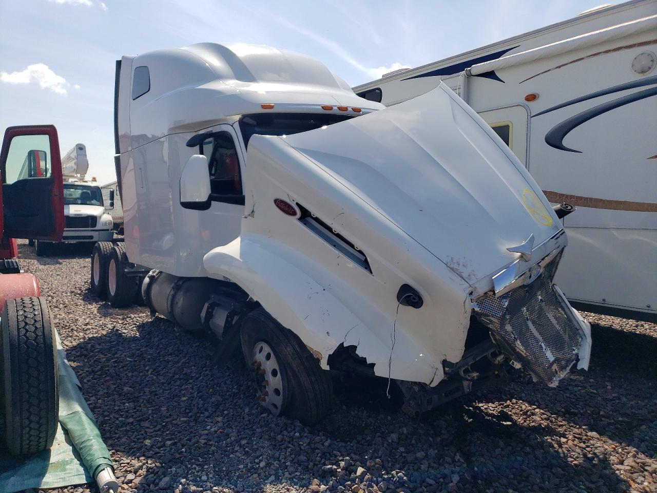 1XPBD49X6PD837180 · 2023 PETERBILT 579
