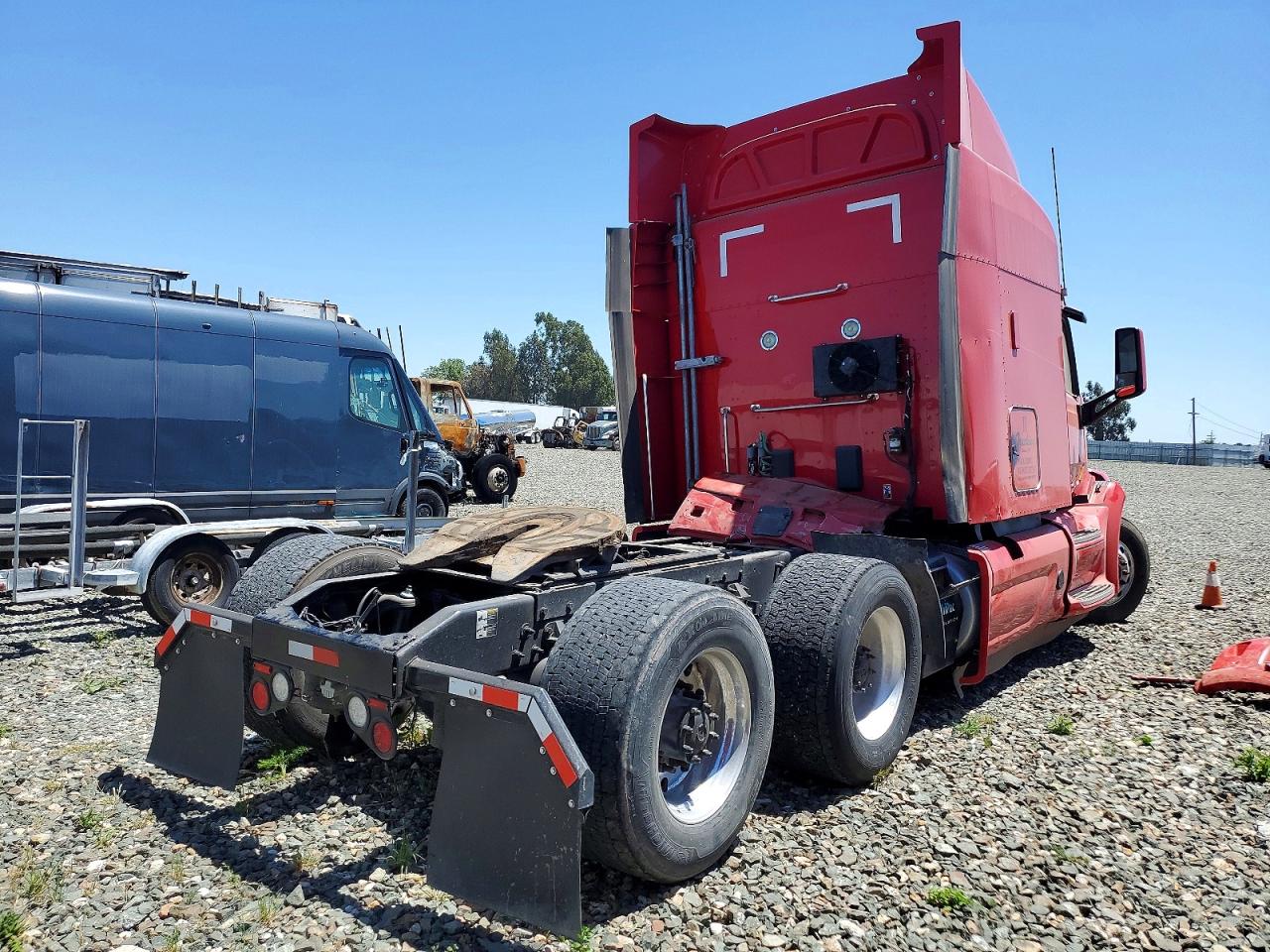1XPBD49X5KD276317 · 2019 PETERBILT 579 · 4/10