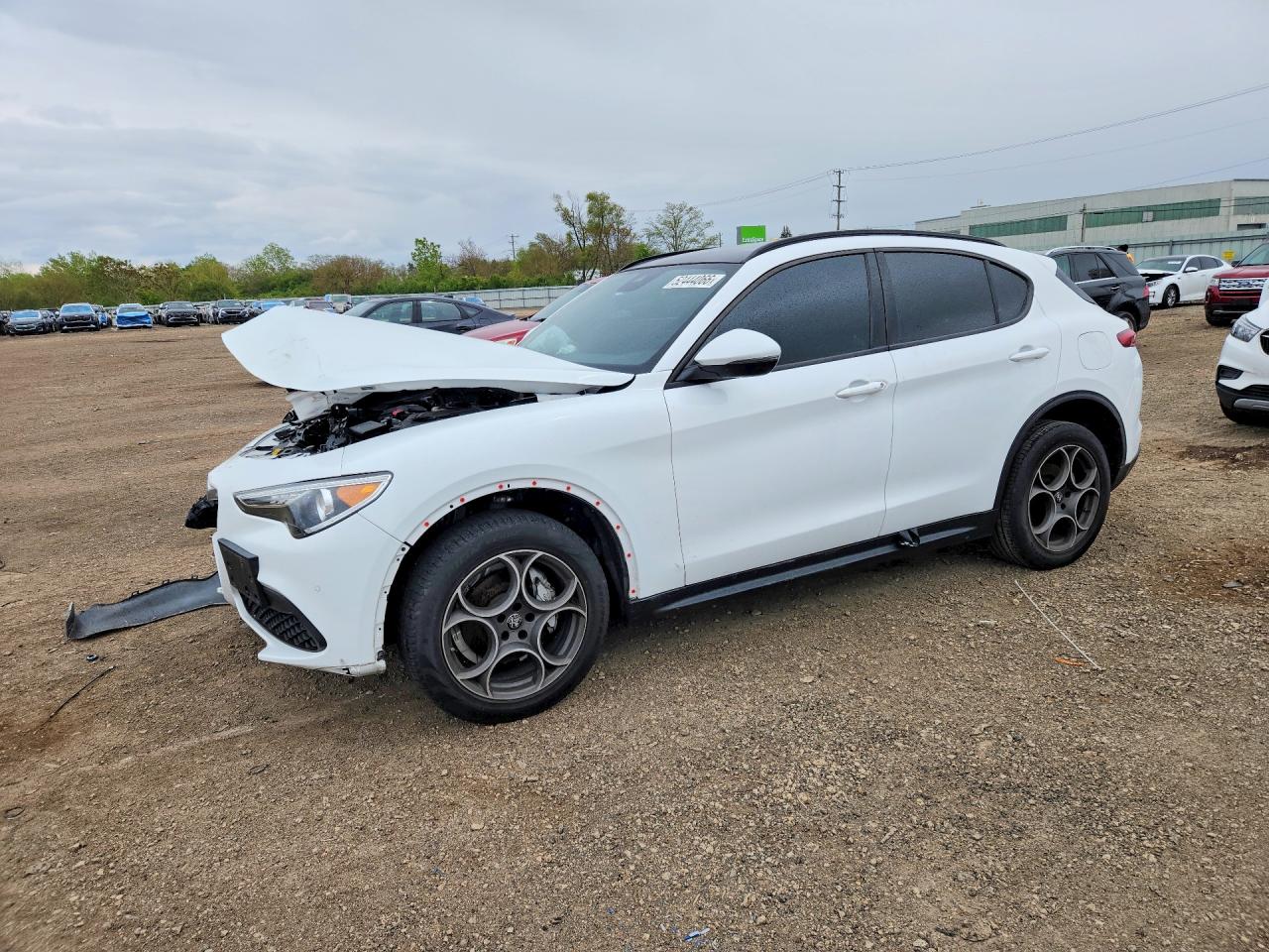 ZASPAKAN5N7D42745 · 2022 ALFA ROMEO STELVIO