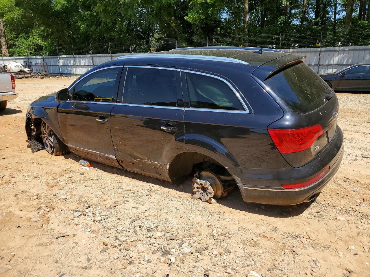 WA1LGAFE6FD008715 · 2015 AUDI Q7 · 2/13