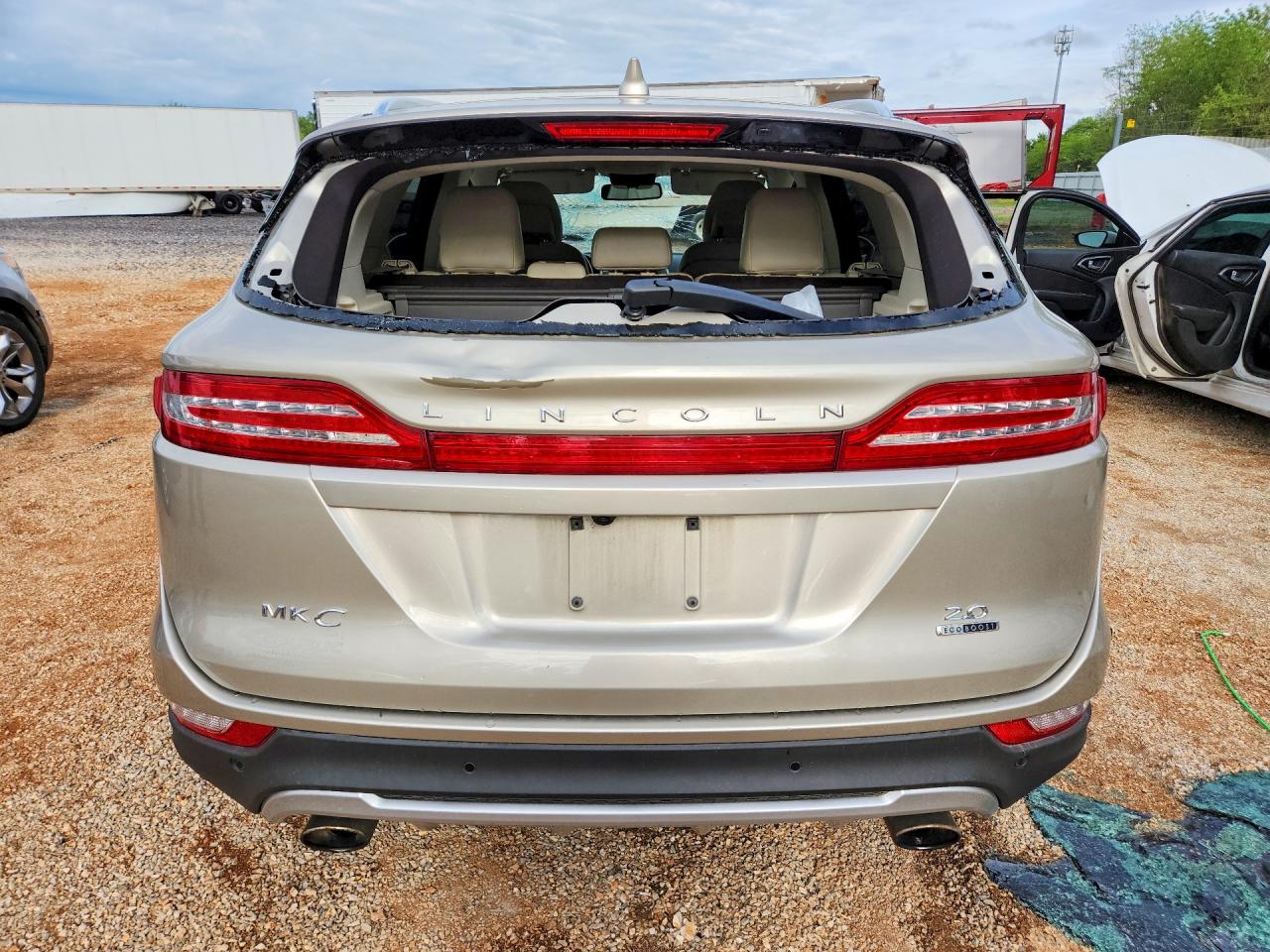 5LMCJ1A97FUJ11166 · 2015 LINCOLN MKC · 6/12