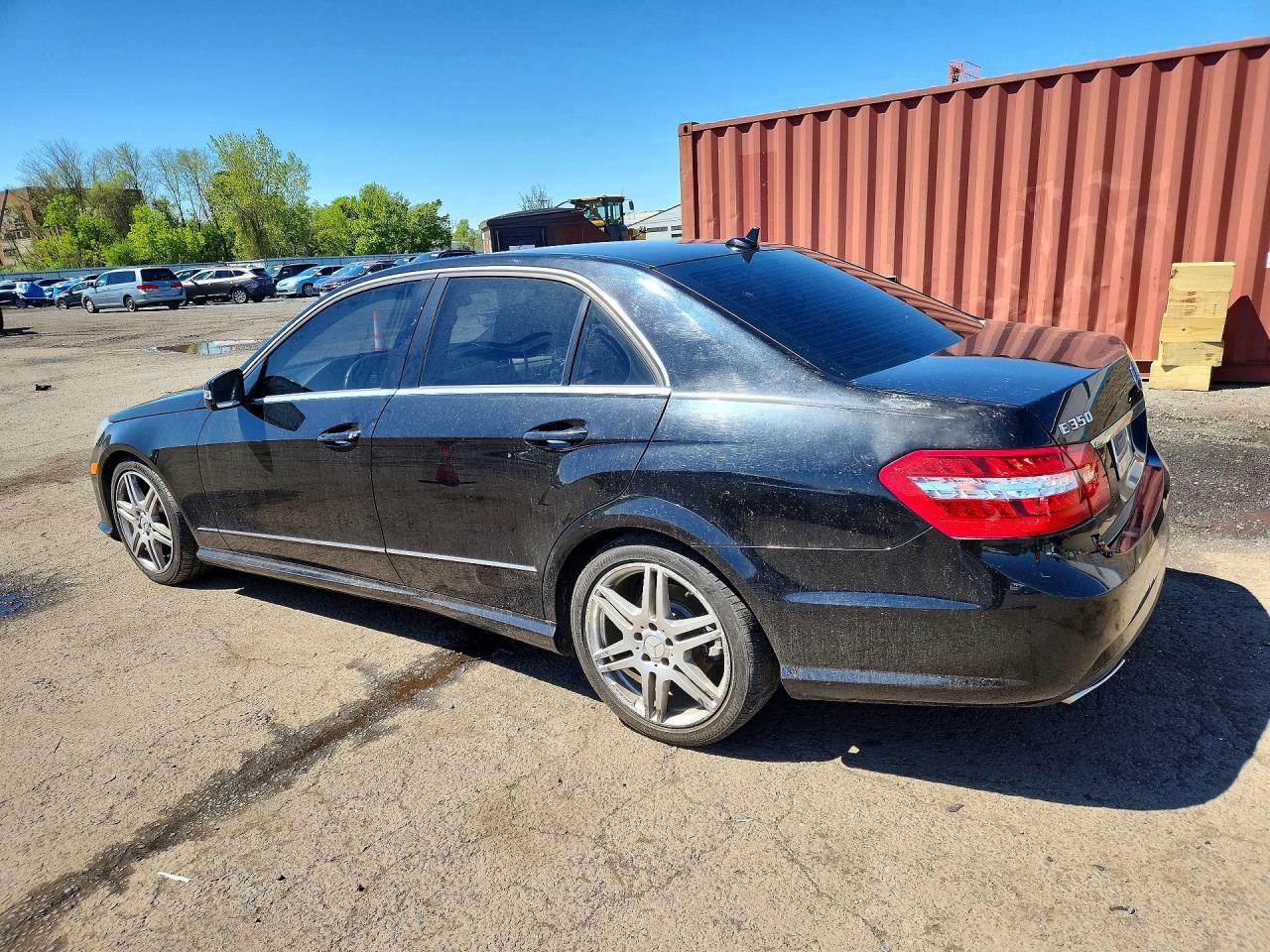 WDDHF8HB4BA290252 · 2011 MERCEDES-BENZ E · 2/12