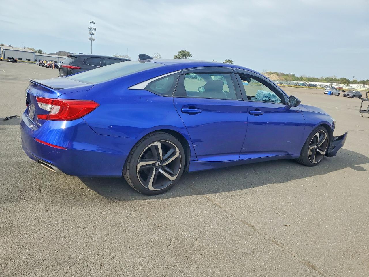 1HGCV1F3XMA087669 · 2021 HONDA ACCORD · 3/12
