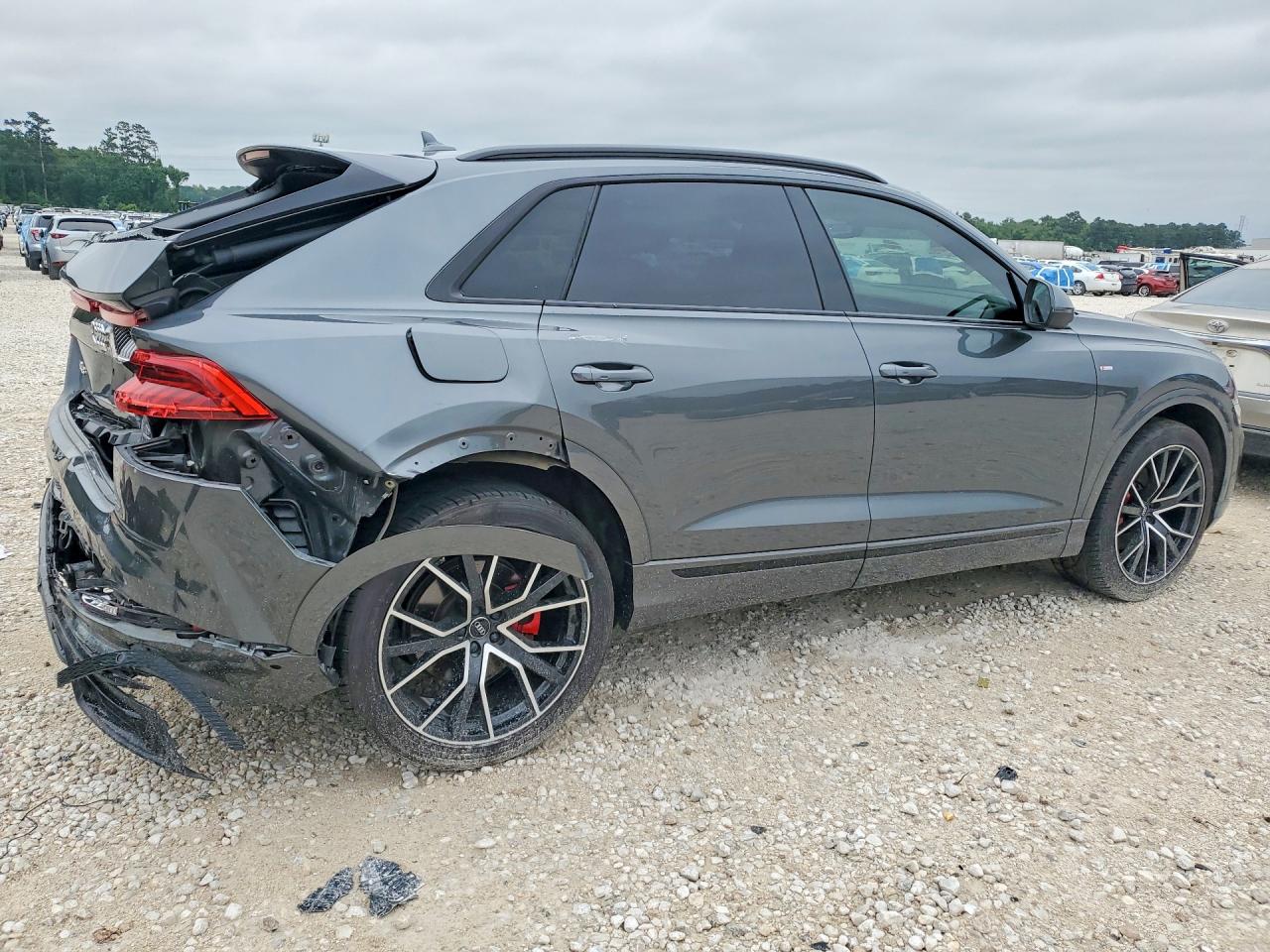 WA1EVAF18KD027126 · 2019 AUDI Q8 · 3/14