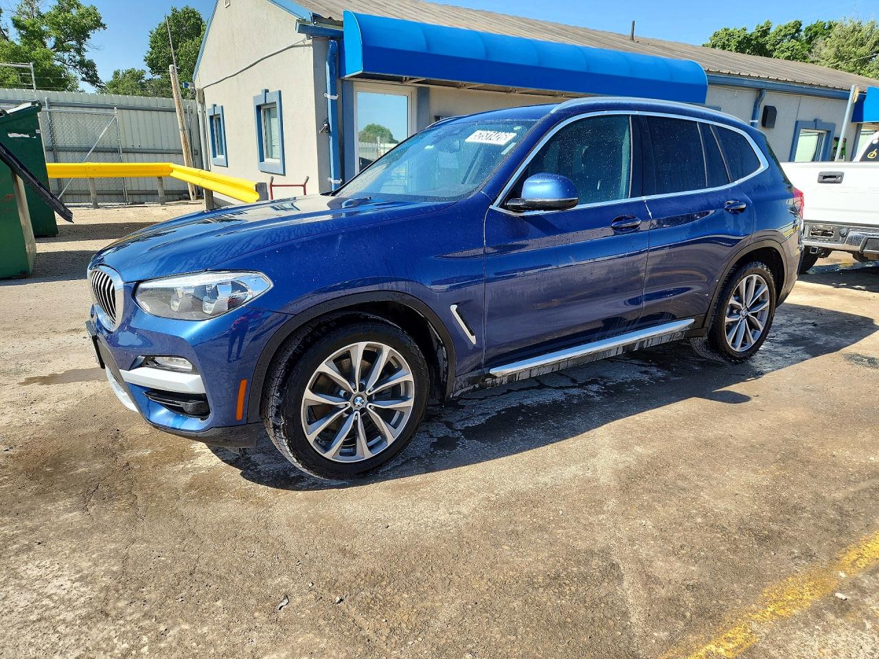 5UXTR9C54KLD98735 · 2019 BMW X3