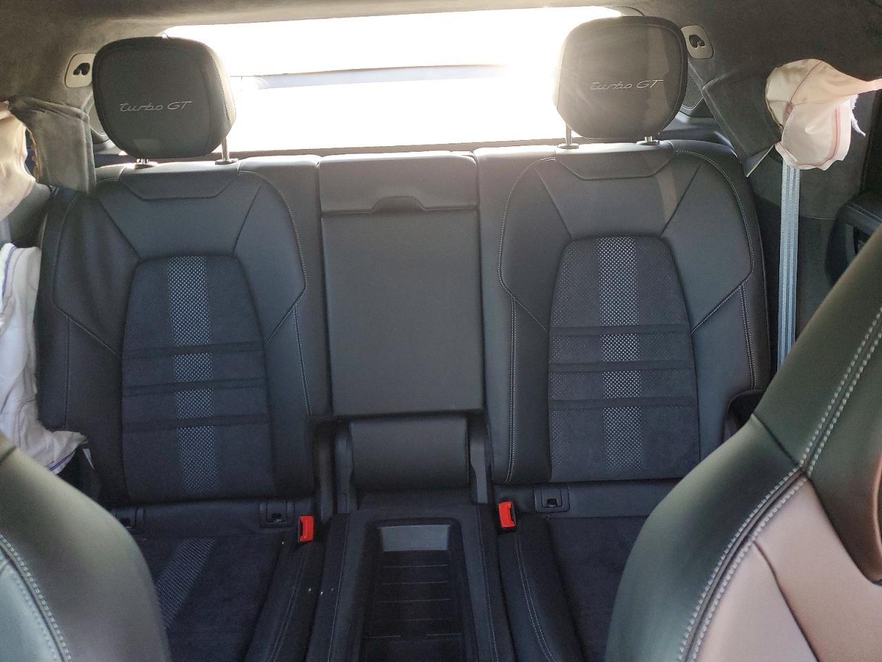 WP1BK2AY6PDA39034 · 2023 PORSCHE CAYENNE · 10/13