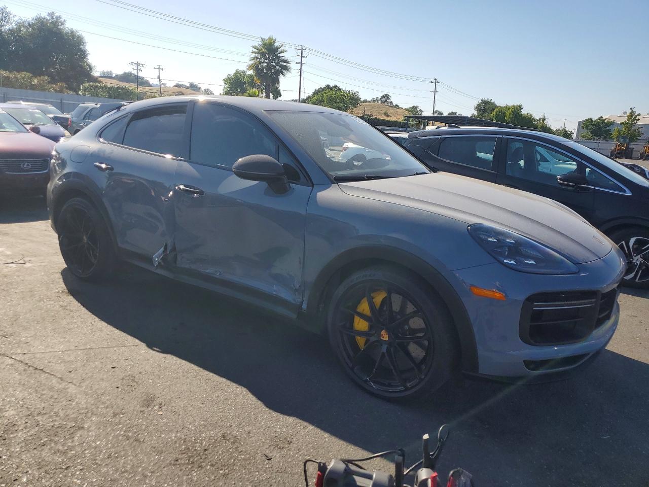WP1BK2AY6PDA39034 · 2023 PORSCHE CAYENNE · 4/13
