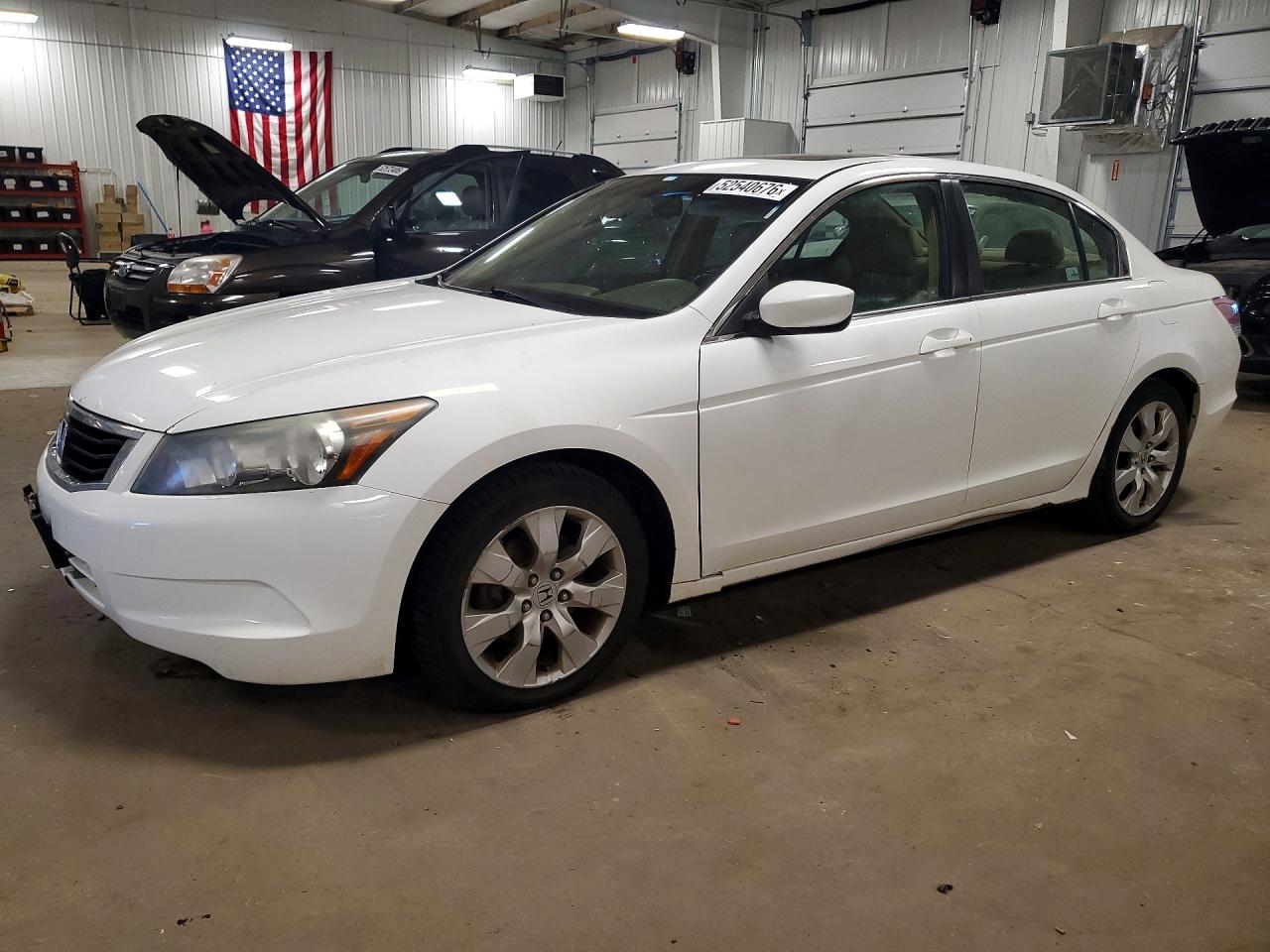 1HGCP26828A130984 · 2008 HONDA ACCORD