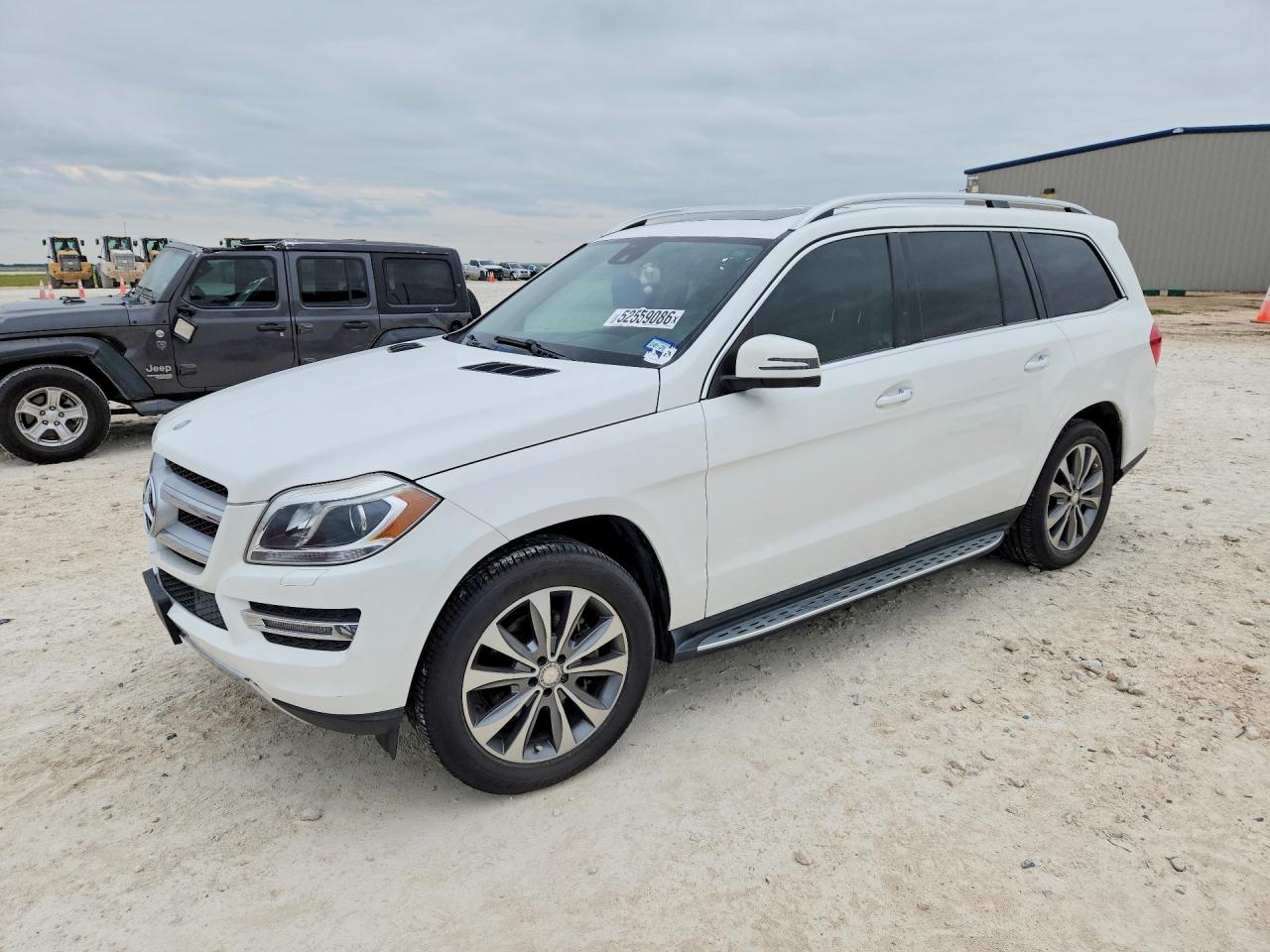4JGDF6EE9GA621597 · 2016 MERCEDES-BENZ GL