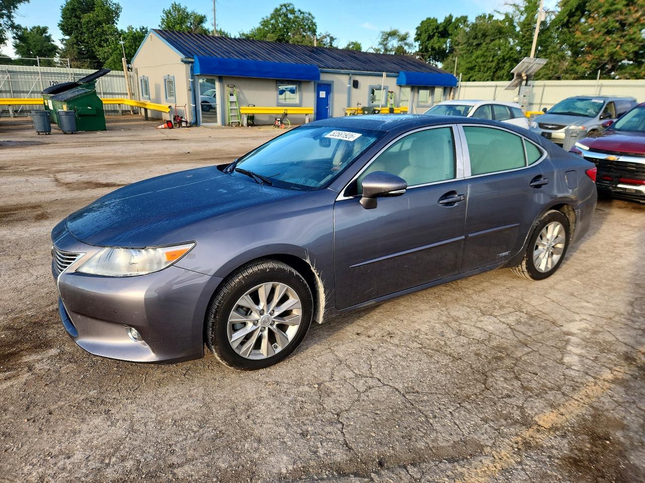 JTHBW1GGXE2042718 · 2014 LEXUS ES