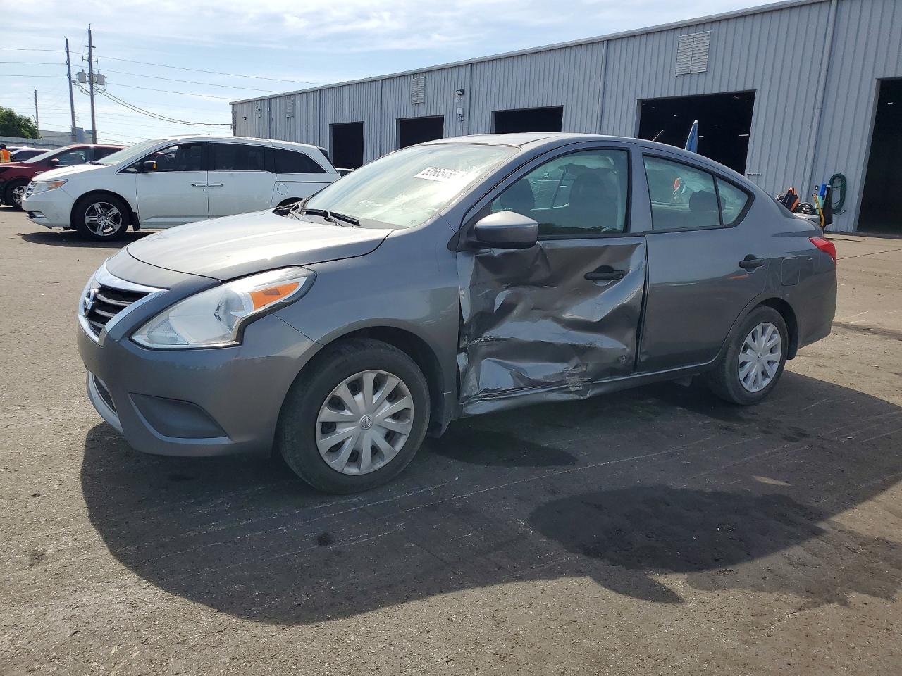 3N1CN7AP3KL828247 · 2019 NISSAN VERSA