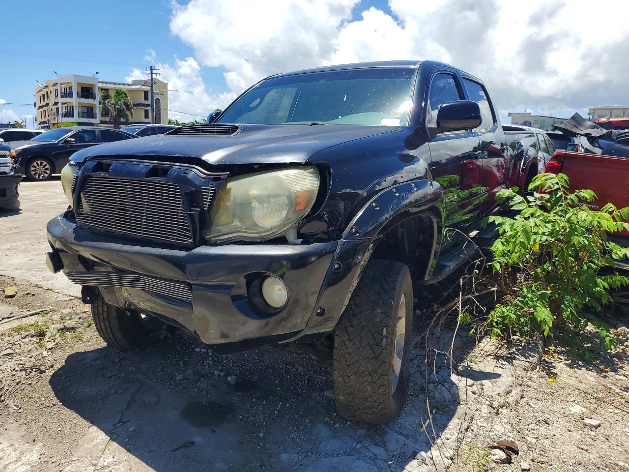 5TFMU4FNXBX002722 · 2011 TOYOTA TACOMA