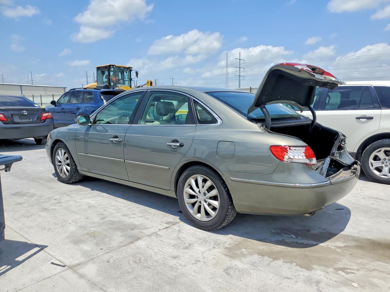 KMHFC46FX6A079115 · 2006 HYUNDAI AZERA · 2/12