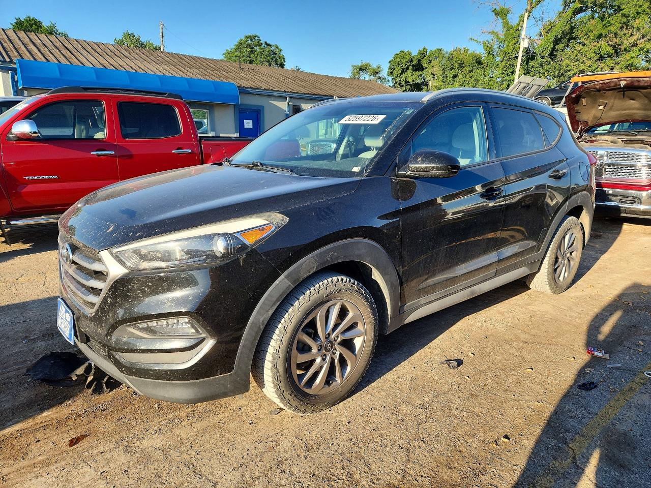KM8J33A49JU764675 · 2018 HYUNDAI TUCSON