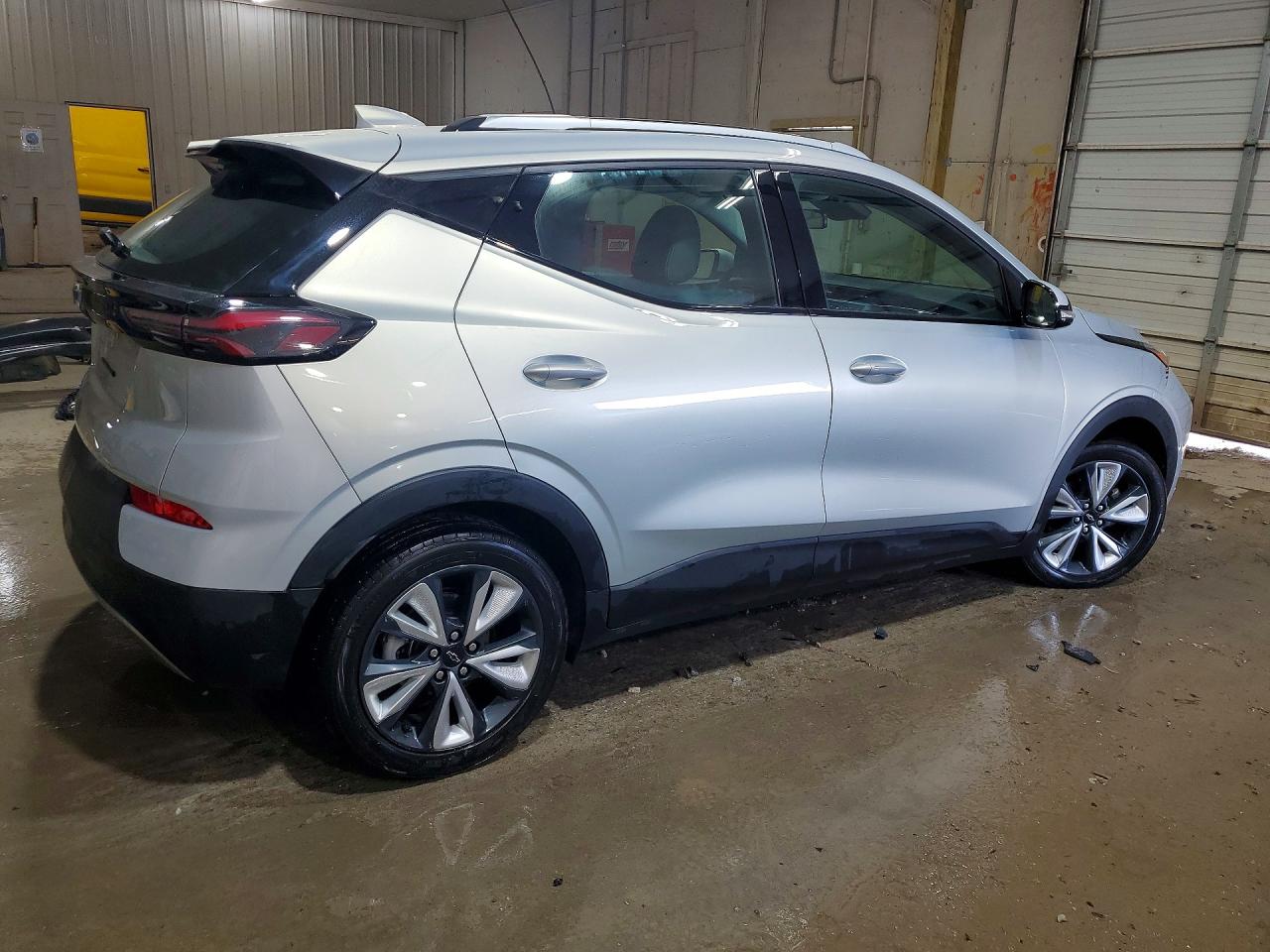 1G1FY6S08P4146466 · 2023 CHEVROLET BOLT EUV · 3/14