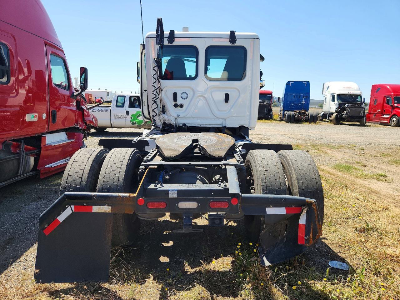 3AKBHSDV9RSVJ0293 · 2024 FREIGHTLINER CASCADIA 116 · 6/10
