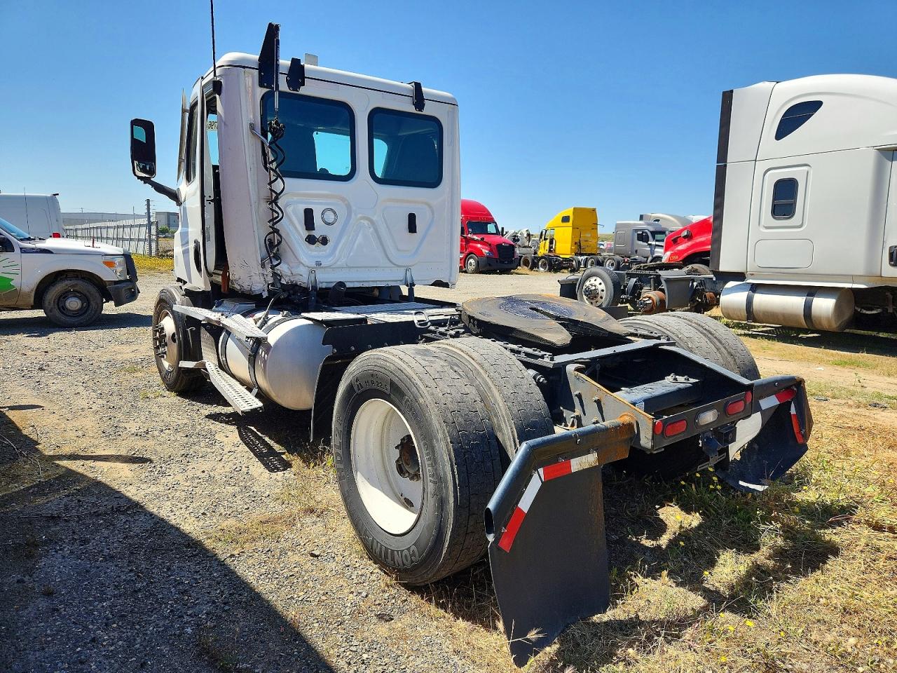 3AKBHSDV9RSVJ0293 · 2024 FREIGHTLINER CASCADIA 116 · 3/10
