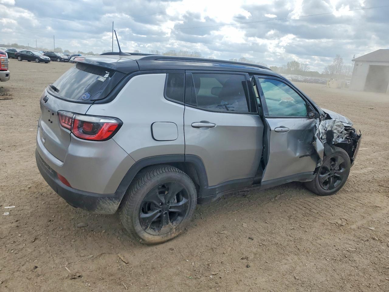3C4NJDBB8KT740720 · 2019 JEEP COMPASS · 3/13