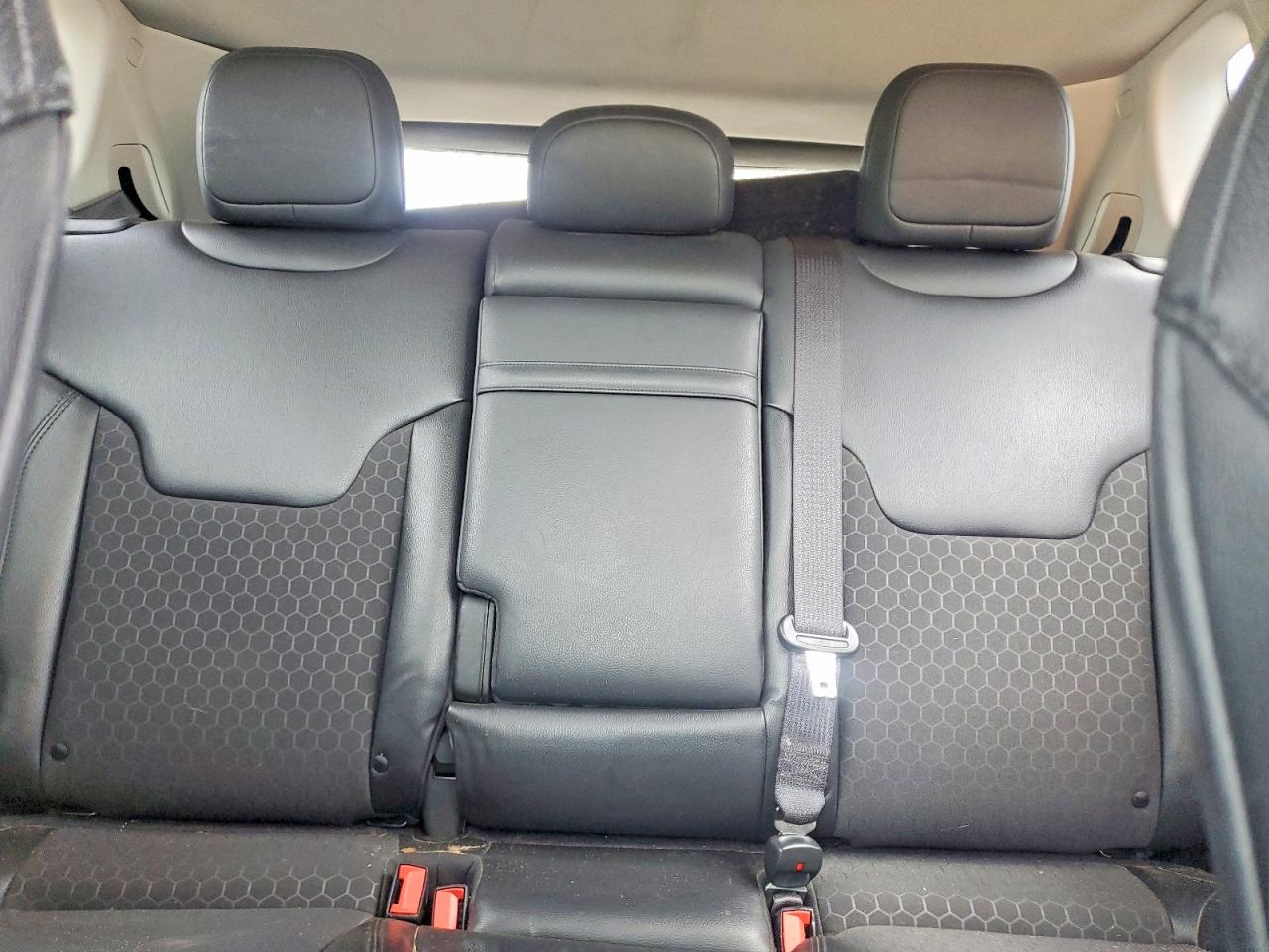 3C4NJDBB8KT740720 · 2019 JEEP COMPASS · 10/13