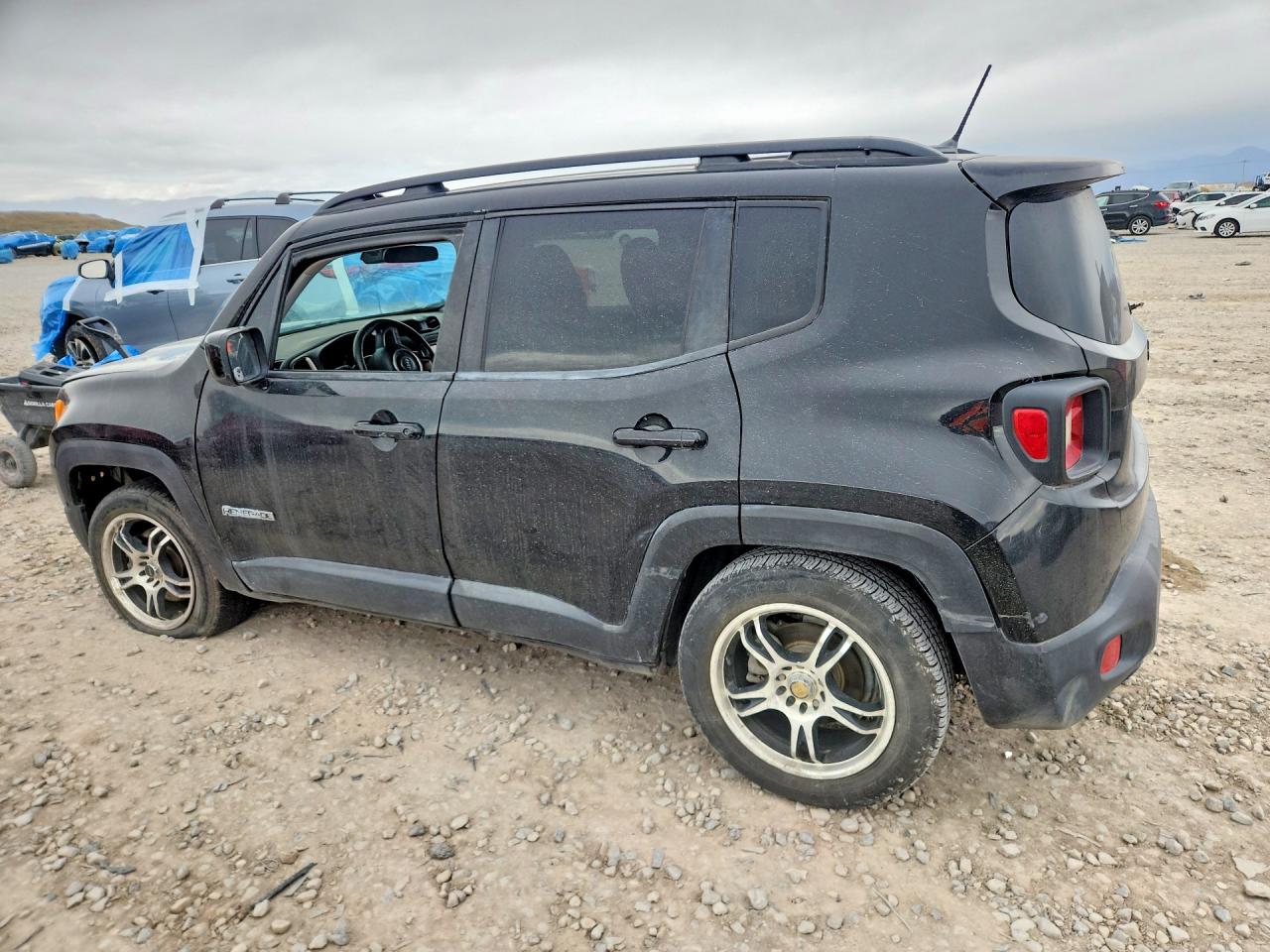 ZACCJABT0FPB22660 · 2015 JEEP RENEGADE · 2/12