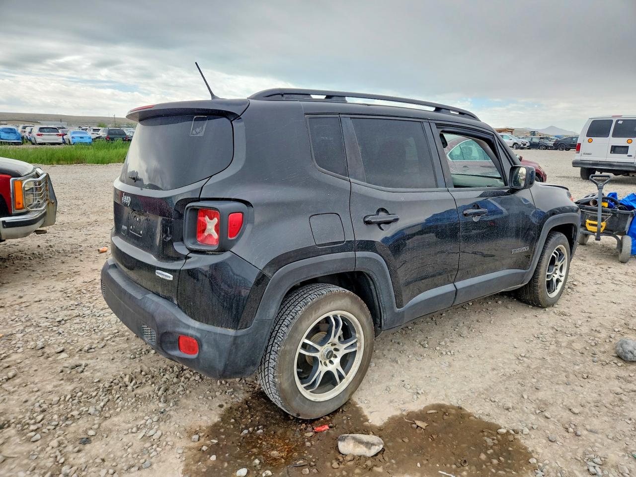 ZACCJABT0FPB22660 · 2015 JEEP RENEGADE · 3/12