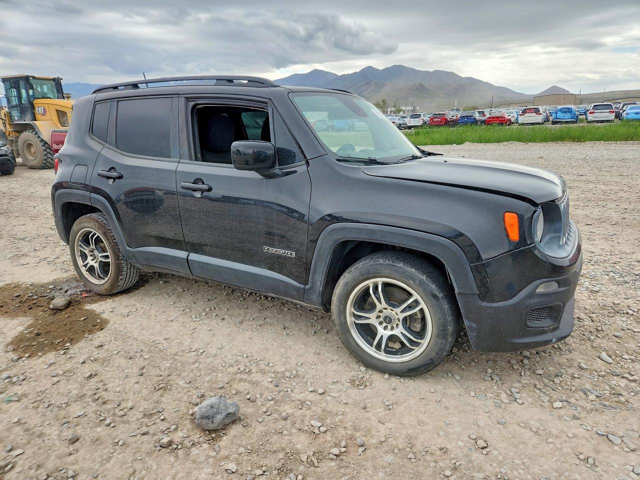 ZACCJABT0FPB22660 · 2015 JEEP RENEGADE · 4/12