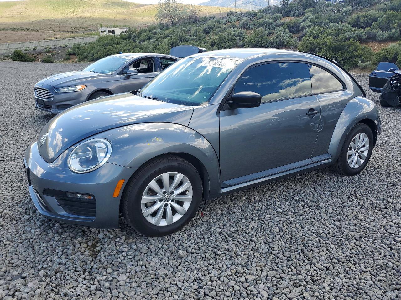3VWF17AT3HM627483 · 2017 VOLKSWAGEN BEETLE