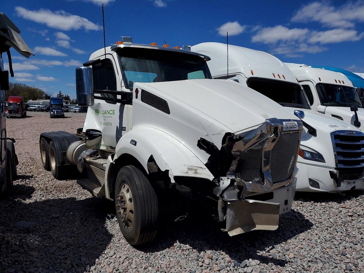 2021 KENWORTH T880