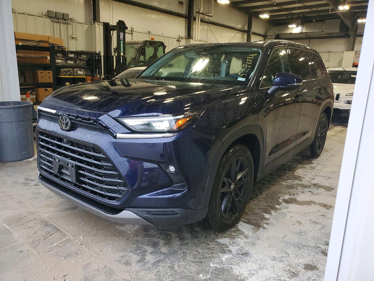 5TDAAAB52RS011401 · 2024 TOYOTA GRAND HIGHLANDER