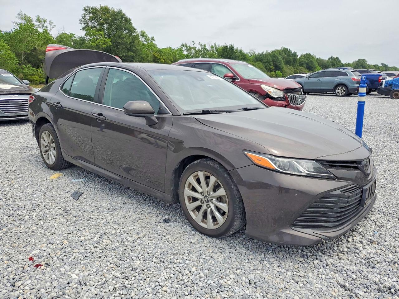 4T1B11HK2JU008561 · 2018 TOYOTA CAMRY · 4/13