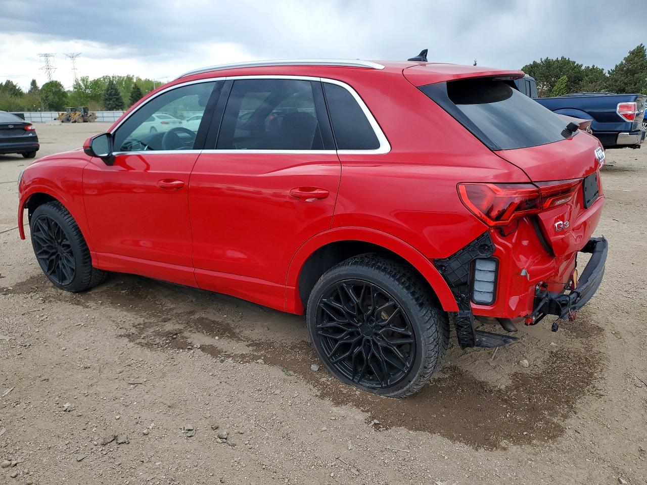 WA1BECF35K1085115 · 2019 AUDI Q3 · 2/13