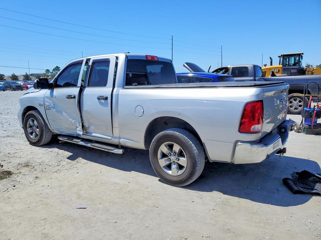 1C6RR6FT1KS500412 · 2019 RAM 1500 CLASSIC · 2/12