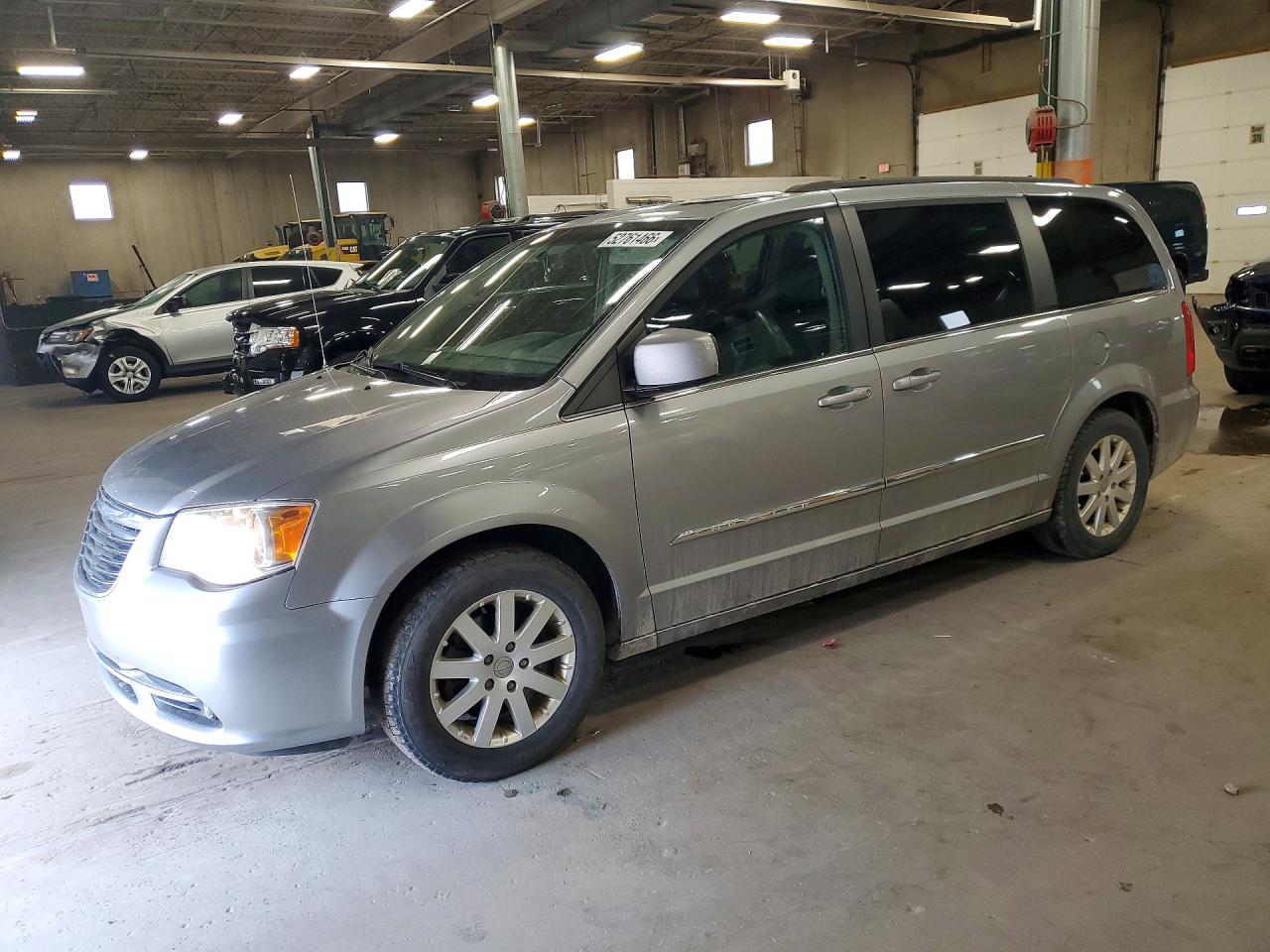 2C4RC1BG9FR577462 · 2015 CHRYSLER TOWN & COUNTRY