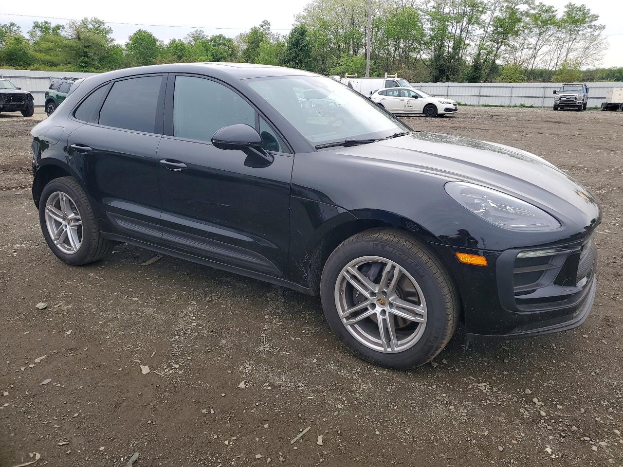 WP1AA2A55TLB00779 · 2026 PORSCHE MACAN · 4/13