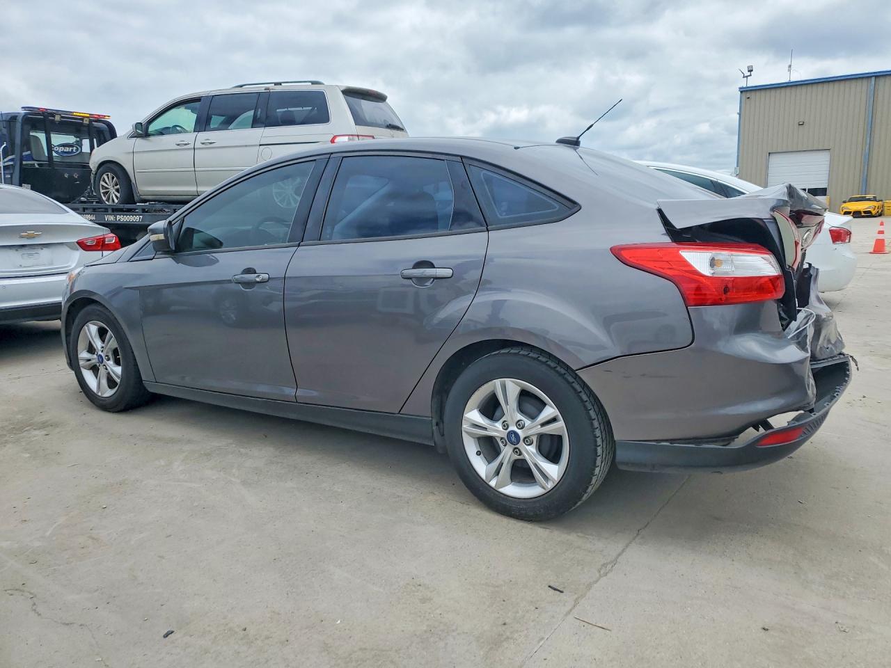 1FADP3F25DL183333 · 2013 FORD FOCUS · 2/12