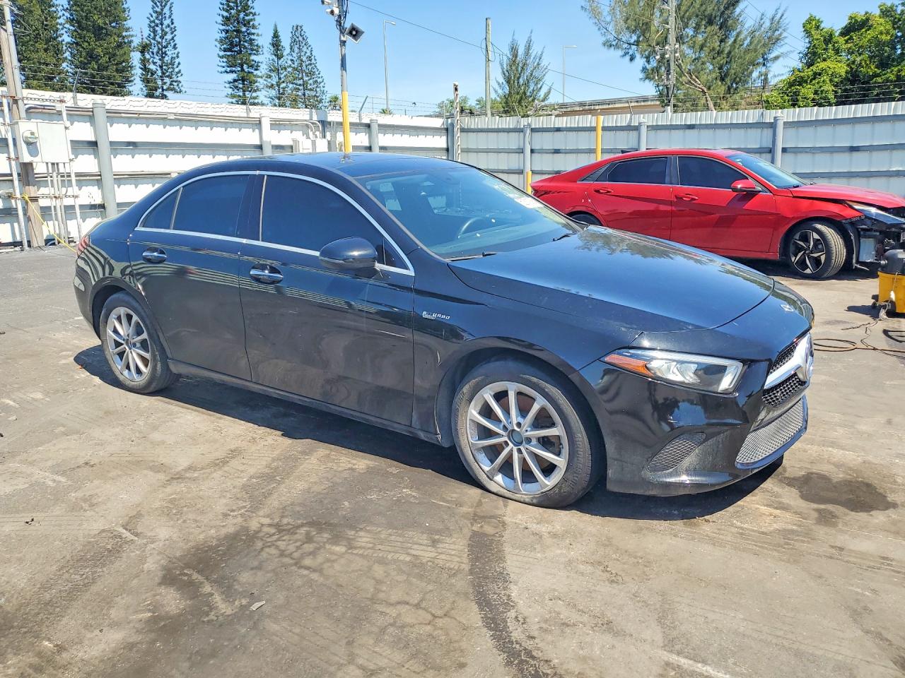 WDD3G4EB9KW019307 · 2019 MERCEDES-BENZ A · 4/12