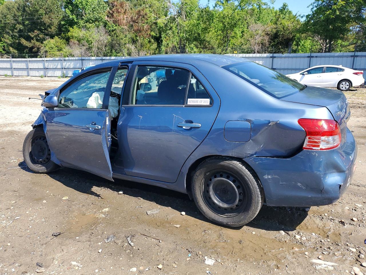 JTDBT923871061077 · 2007 TOYOTA YARIS · 2/12