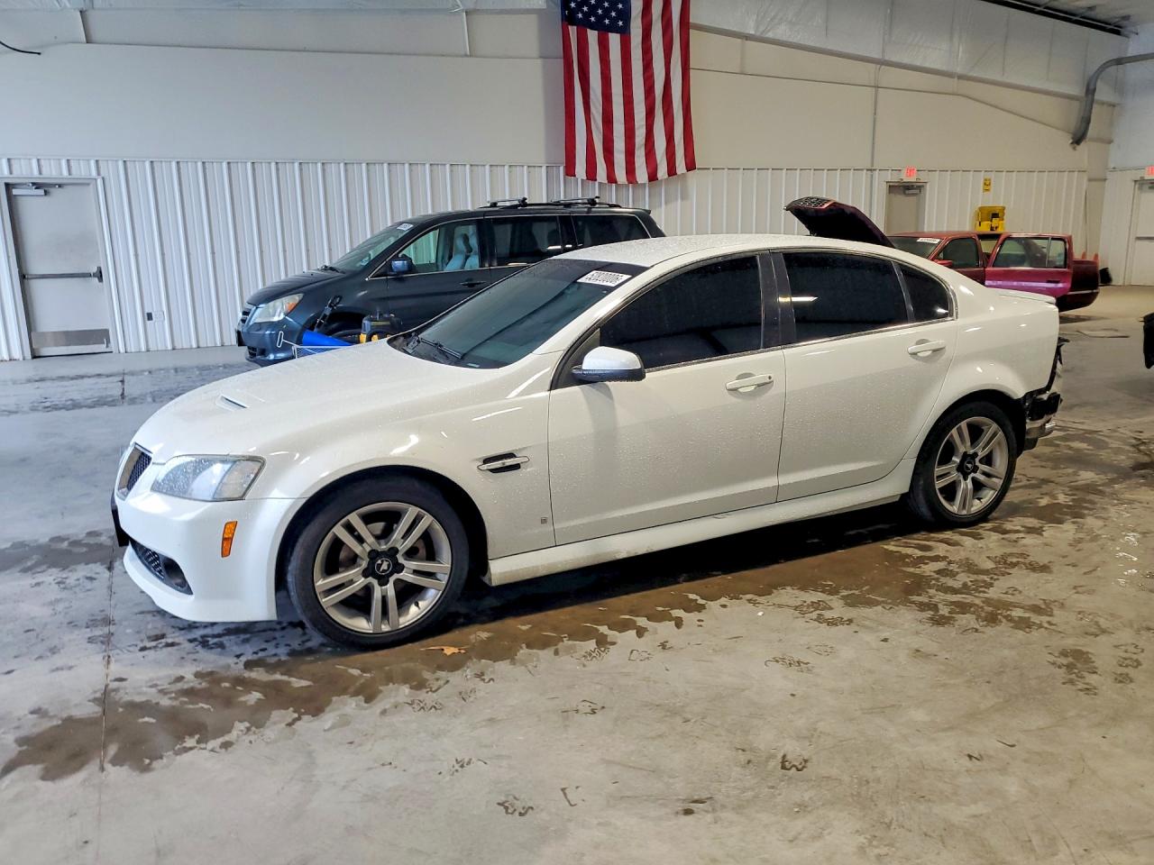 6G2ER57788L137653 · 2008 PONTIAC G8