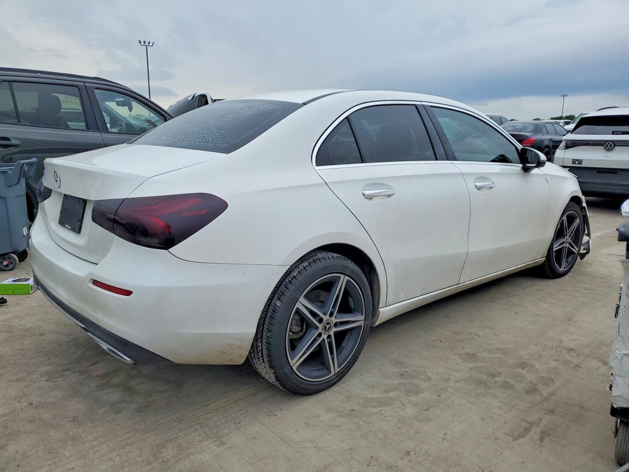 WDD3G4EB1KW032276 · 2019 MERCEDES-BENZ A · 3/12