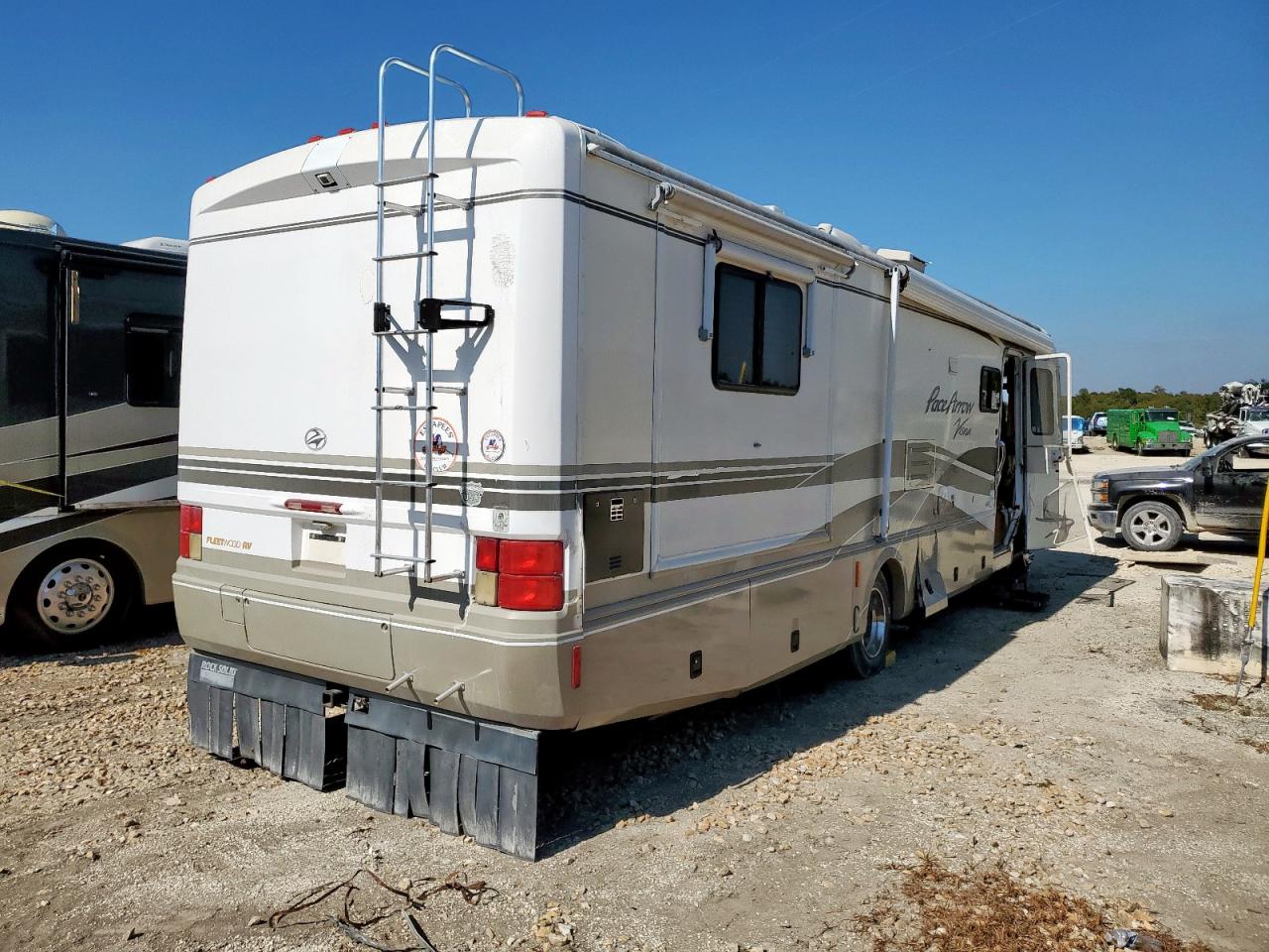 3FCNF53S9YJA00314 · 2000 FORD F550 · 4/10