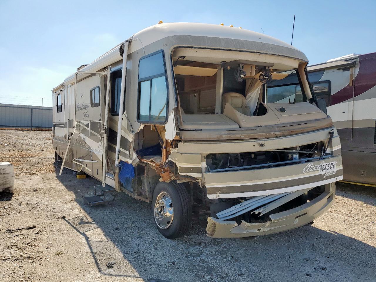 3FCNF53S9YJA00314 · 2000 FORD F550