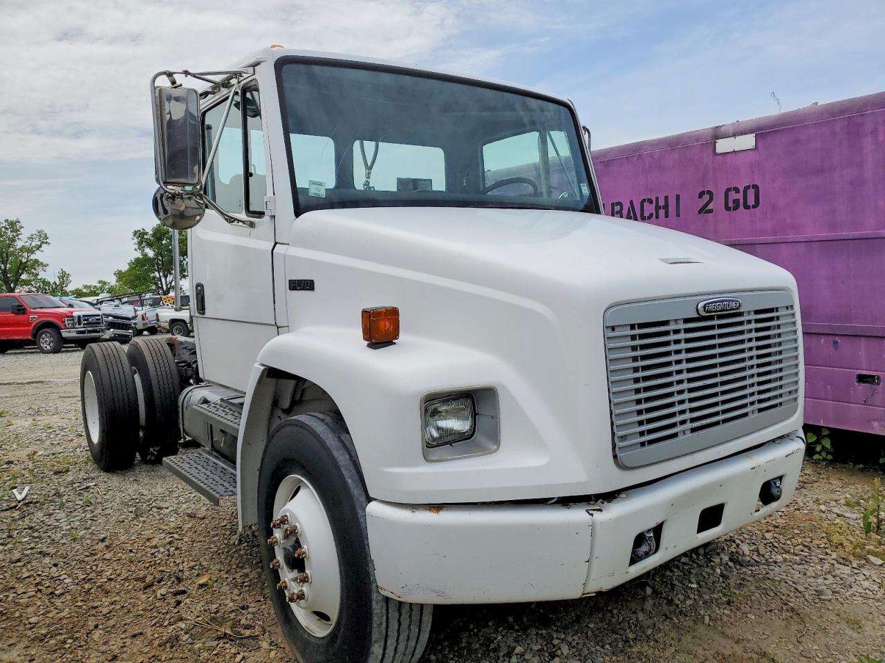 1FUBBUDC44HM87511 · 2004 FREIGHTLINER FL70