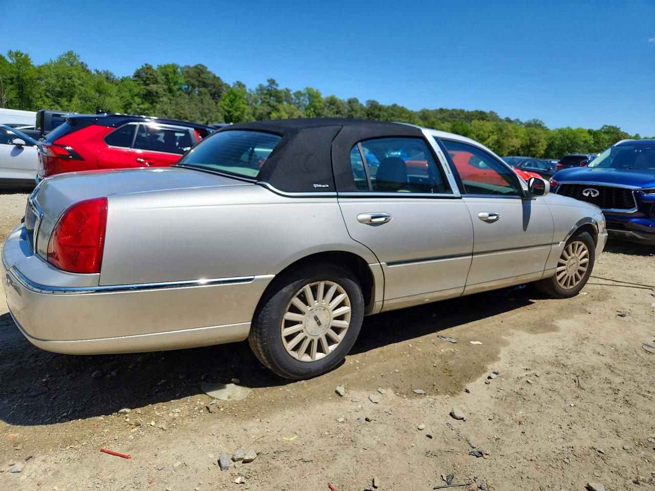 1LNHM83W94Y618913 · 2004 LINCOLN TOWN CAR · 3/12