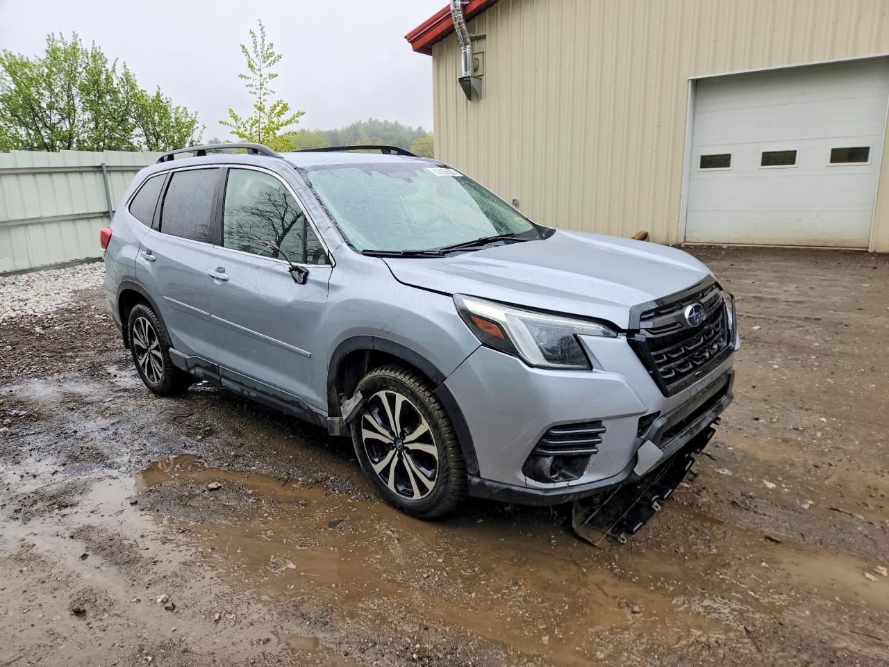 JF2SKAPC2NH435427 · 2022 SUBARU FORESTER · 4/13
