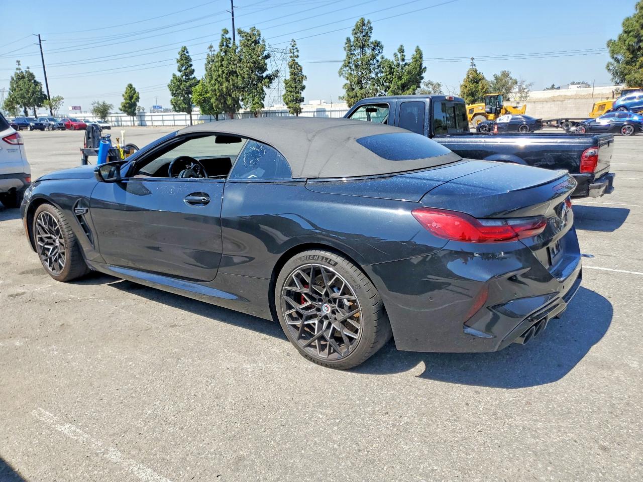 WBSDZ0C0XPCM22524 · 2023 BMW M8 · 2/12