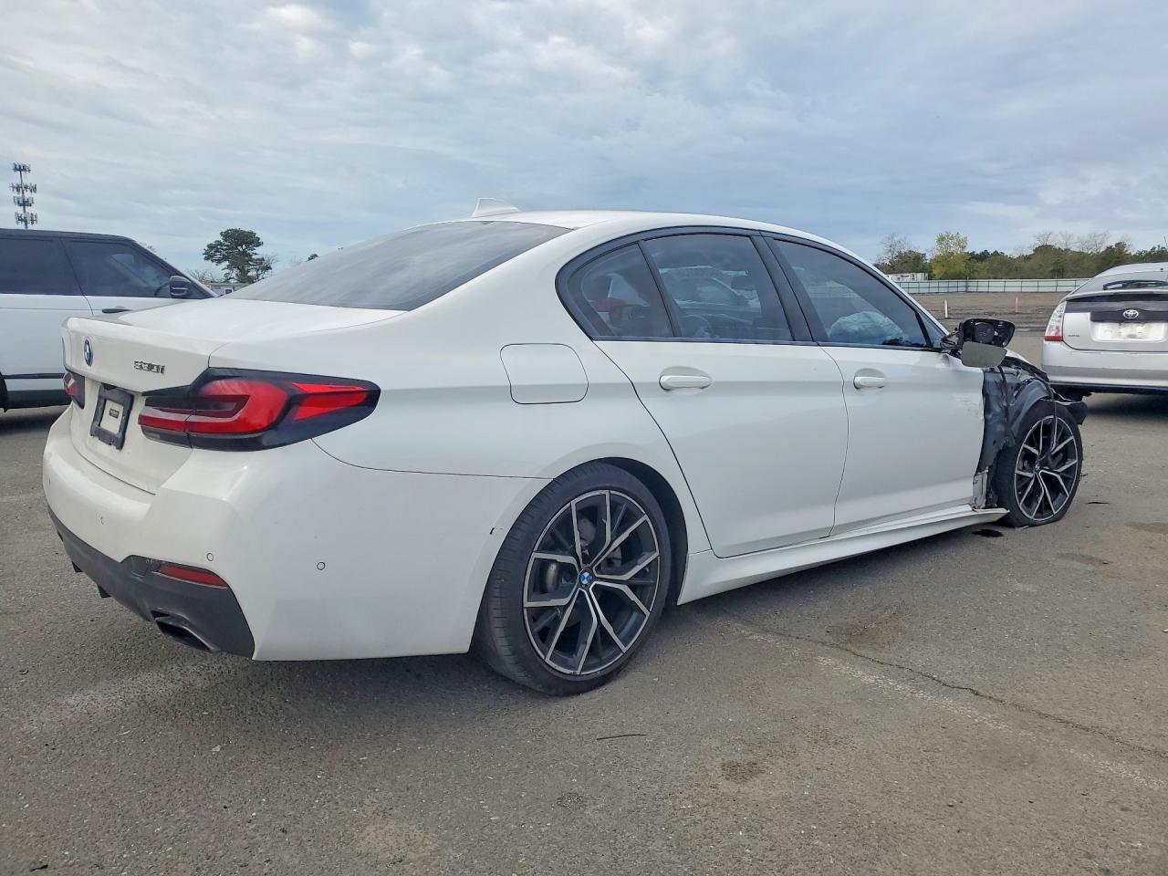 WBA53BH09MWW96029 · 2021 BMW 530 · 3/13