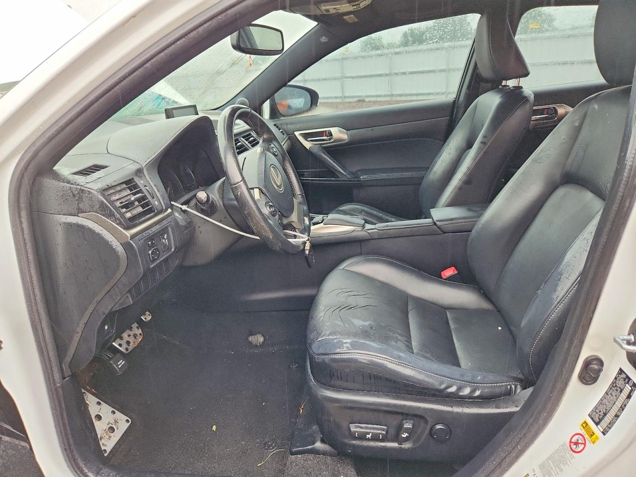 JTHKD5BH9F2216700 · 2015 LEXUS CT · 7/12