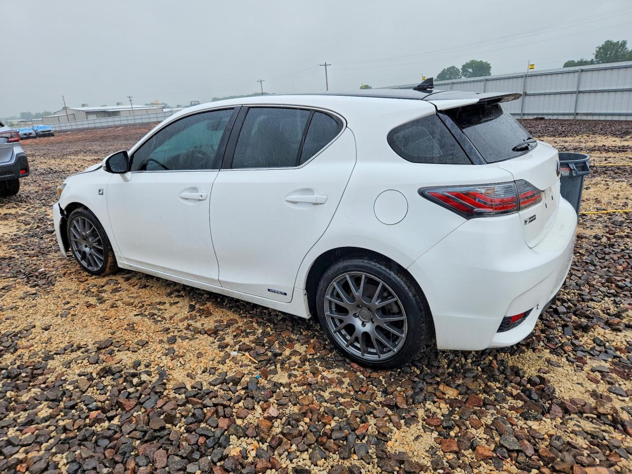 JTHKD5BH9F2216700 · 2015 LEXUS CT · 2/12