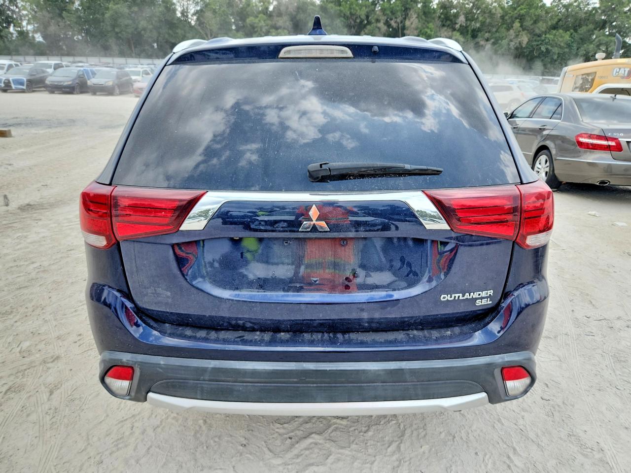 JA4AD3A39JJ001544 · 2018 MITSUBISHI OUTLANDER · 6/13