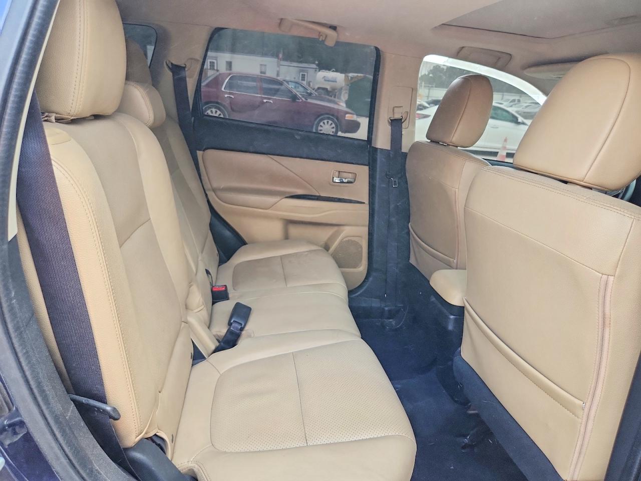 JA4AD3A39JJ001544 · 2018 MITSUBISHI OUTLANDER · 11/13